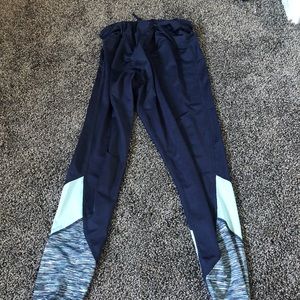 Athletic leggings